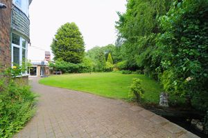 Photo 23- click for photo gallery